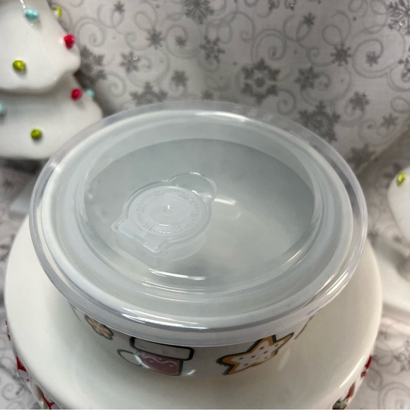 Christmas Sanrio Hello Kitty Gingerbread Candy Cane Ceramic Nesting Food Storage - Picture 8 of 14